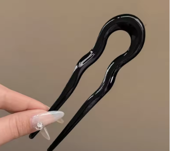 French-style U-shaped hairpins