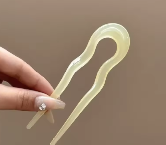 French-style U-shaped hairpins