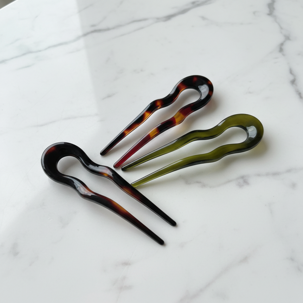 French-style U-shaped hairpins